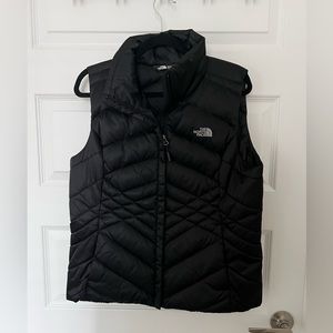 Women’s black North Face Vest size large
